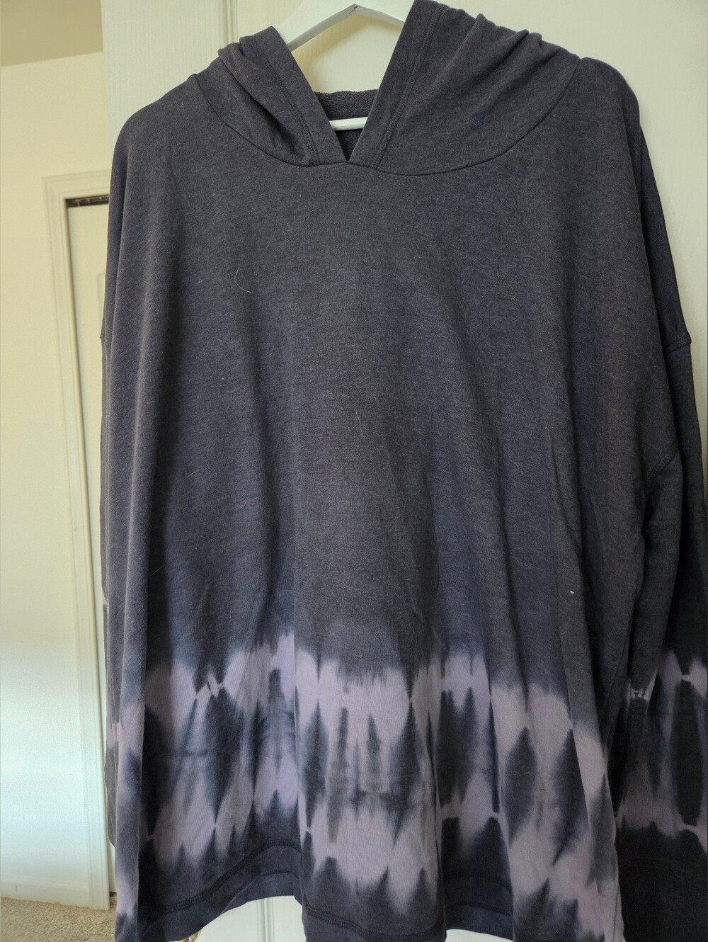 Lane Bryant Liv Tie-Dye Hoodie in Gray & Light Lavender